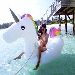 Party With PrideUnicorn Party Tube Inflatable Raft 275cm 9 Feet