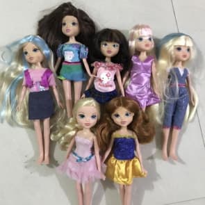 Moxie Girlz Set of 10 Random Dolls